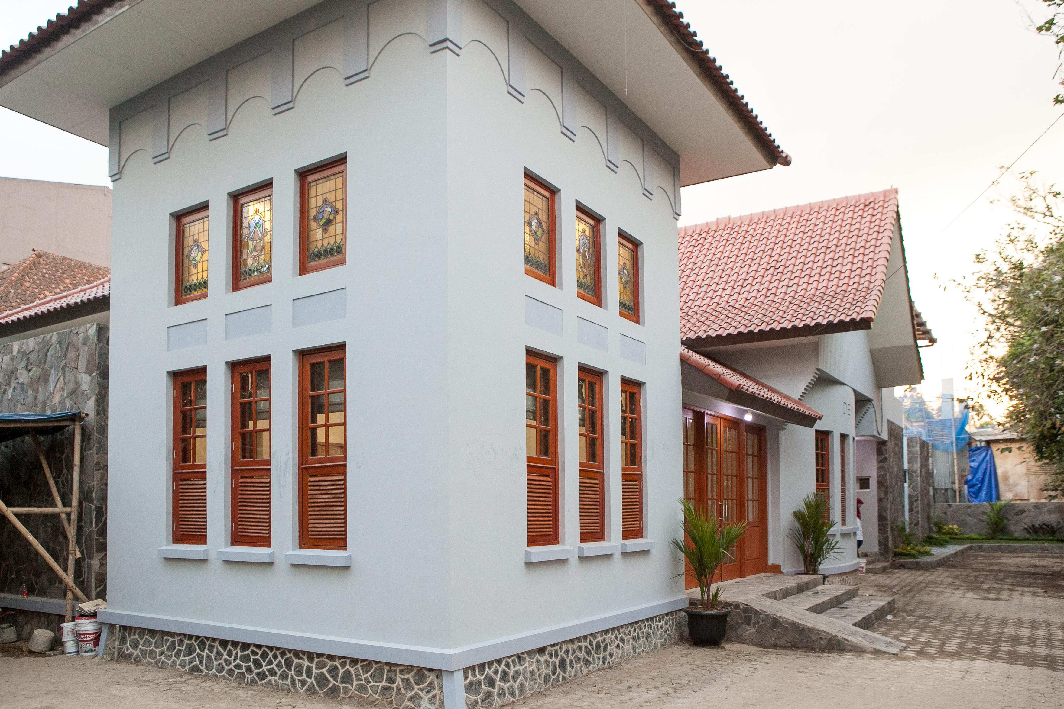 Reddoorz Plus Near Pasundan University Bandung Bagian luar foto