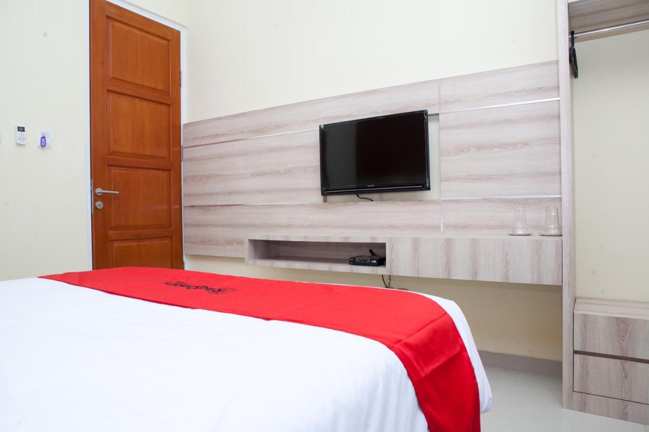 Reddoorz Plus Near Pasundan University Bandung Bagian luar foto