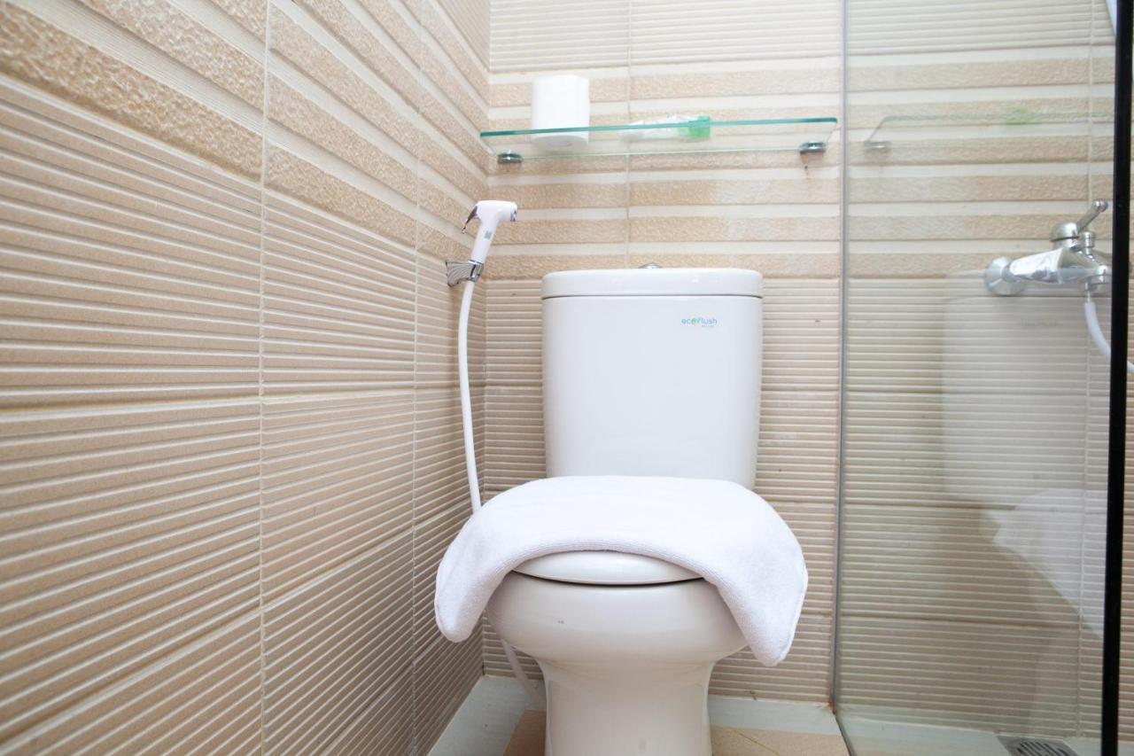 Reddoorz Plus Near Pasundan University Bandung Bagian luar foto